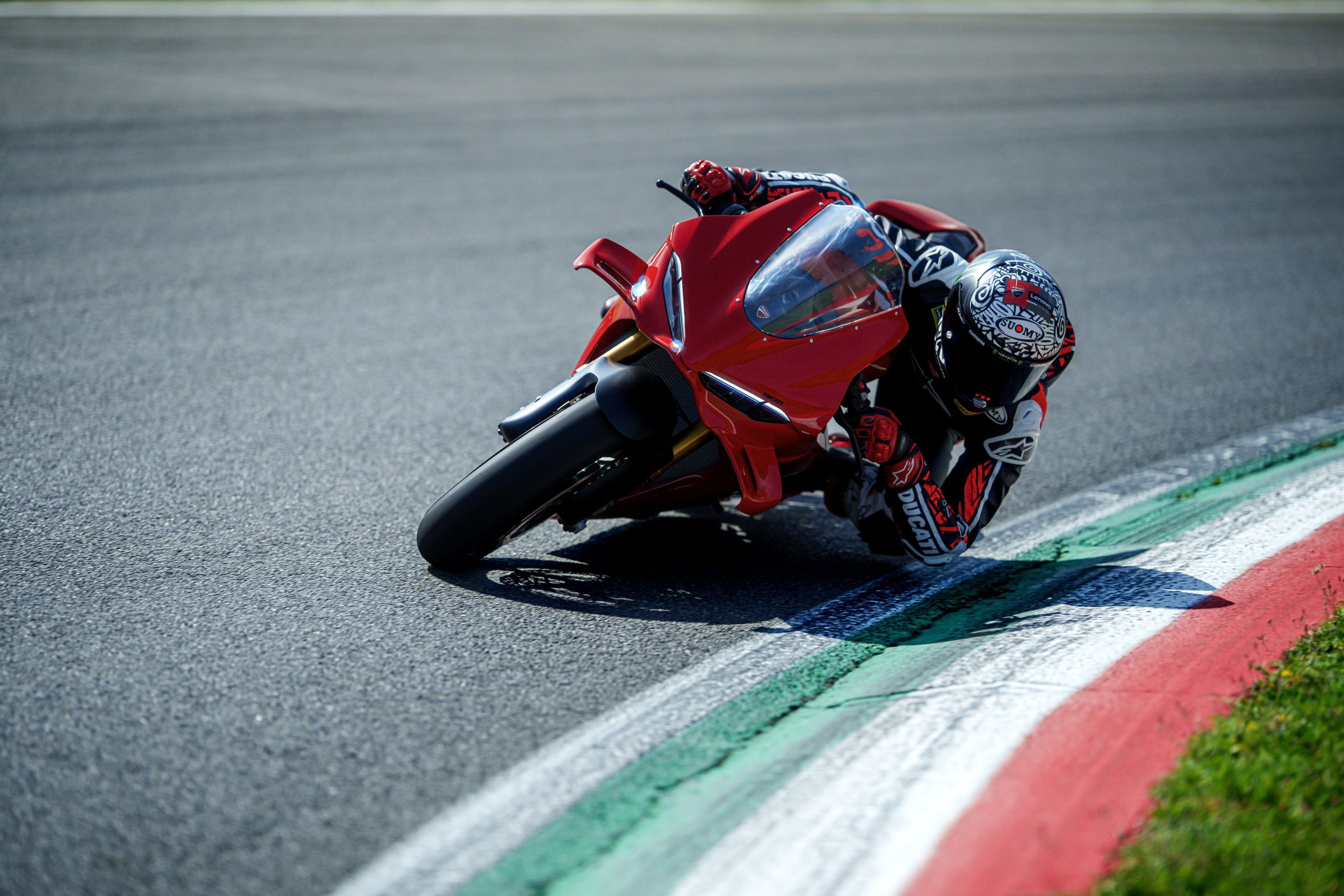 Ducati Panigale V4 S 2025