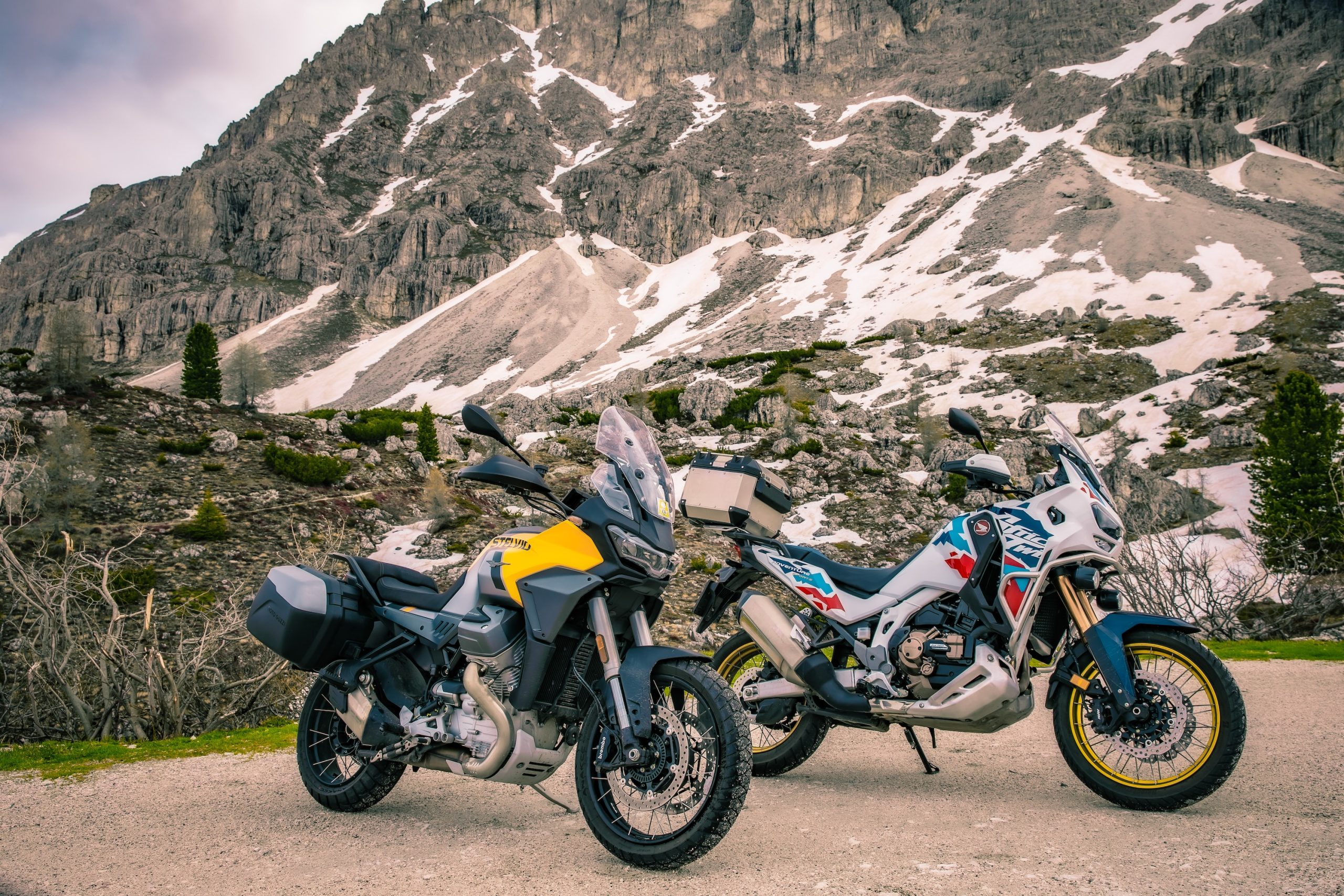 Moto Guzzi Stelvio Honda Africa Twin AS