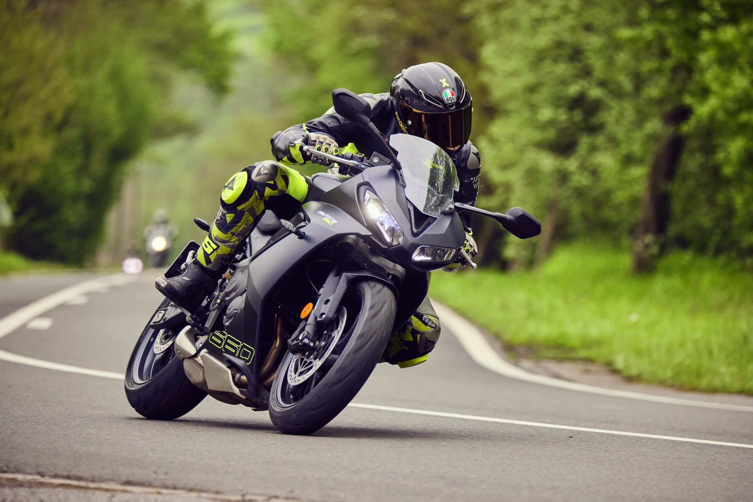 Suzuki GSX-8R Aprilia RS 660 Triumph Daytona 660