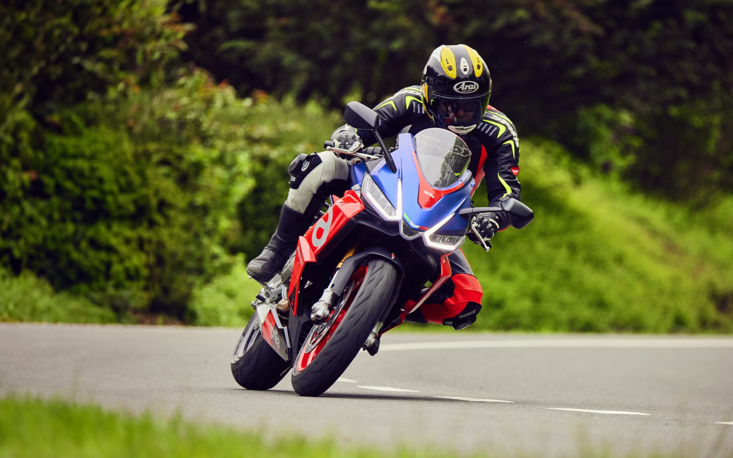 Suzuki GSX-8R Aprilia RS 660 Triumph Daytona 660