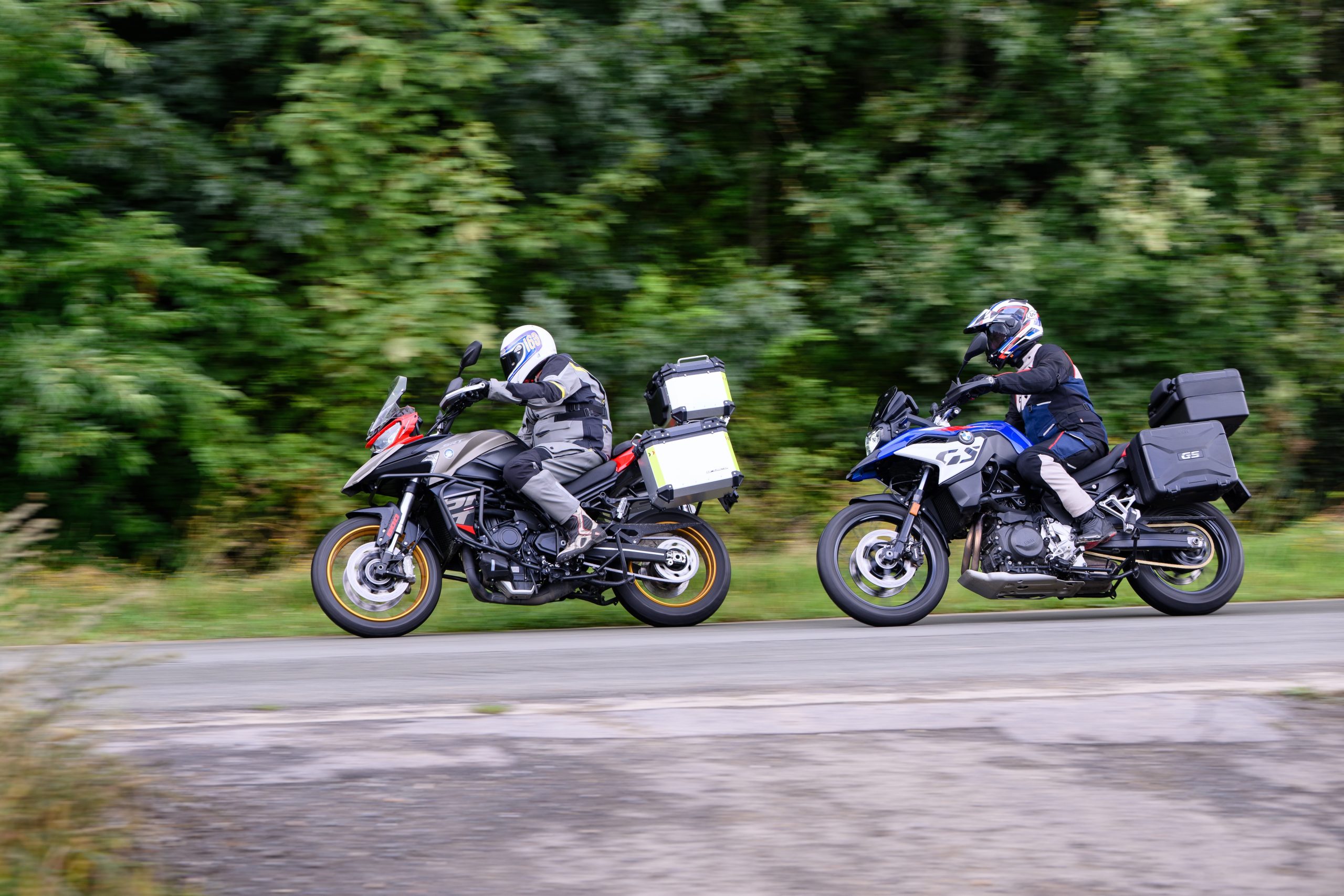 BMW F 800 GS QJMotor SRT 800 SX Touring