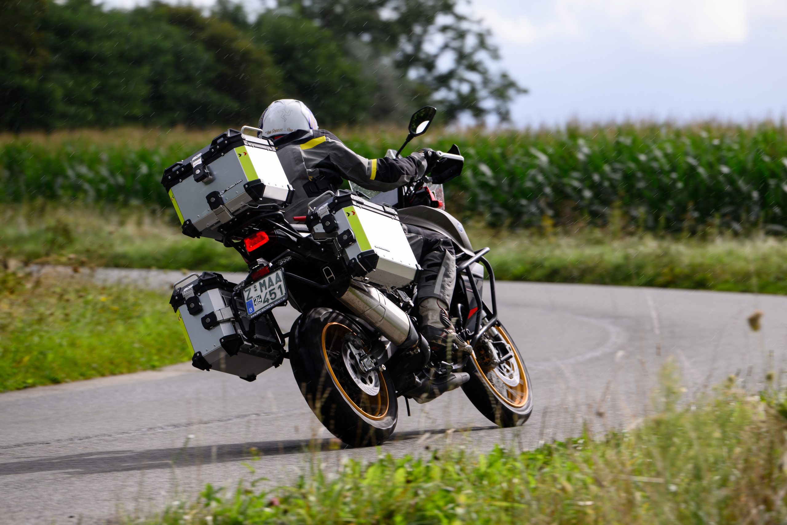 BMW F 800 GS QJMotor SRT 800 SX Touring