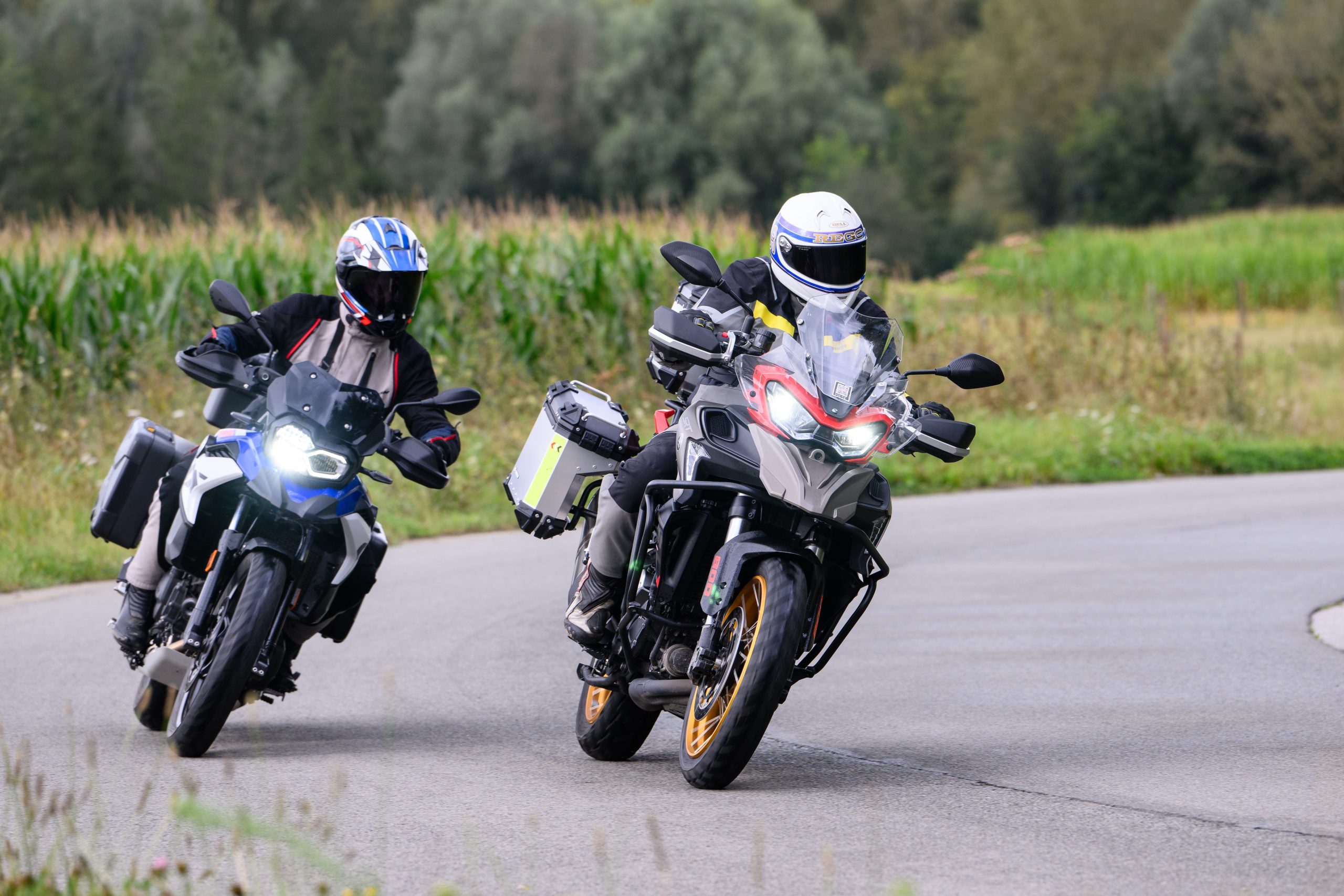 BMW F 800 GS QJMotor SRT 800 SX Touring