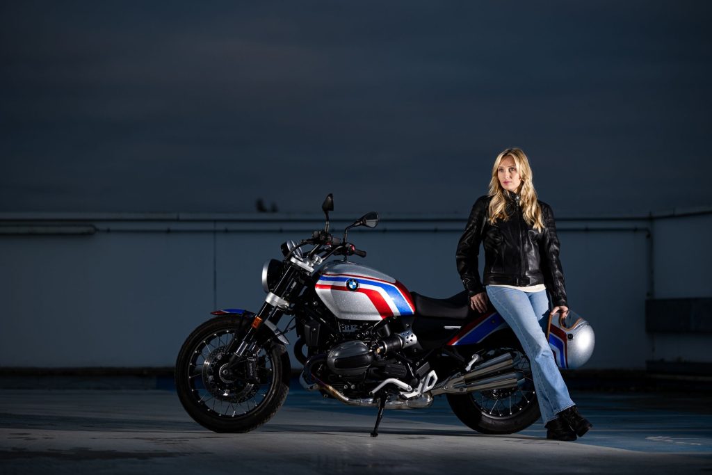 BMW R 12 Julie Wood