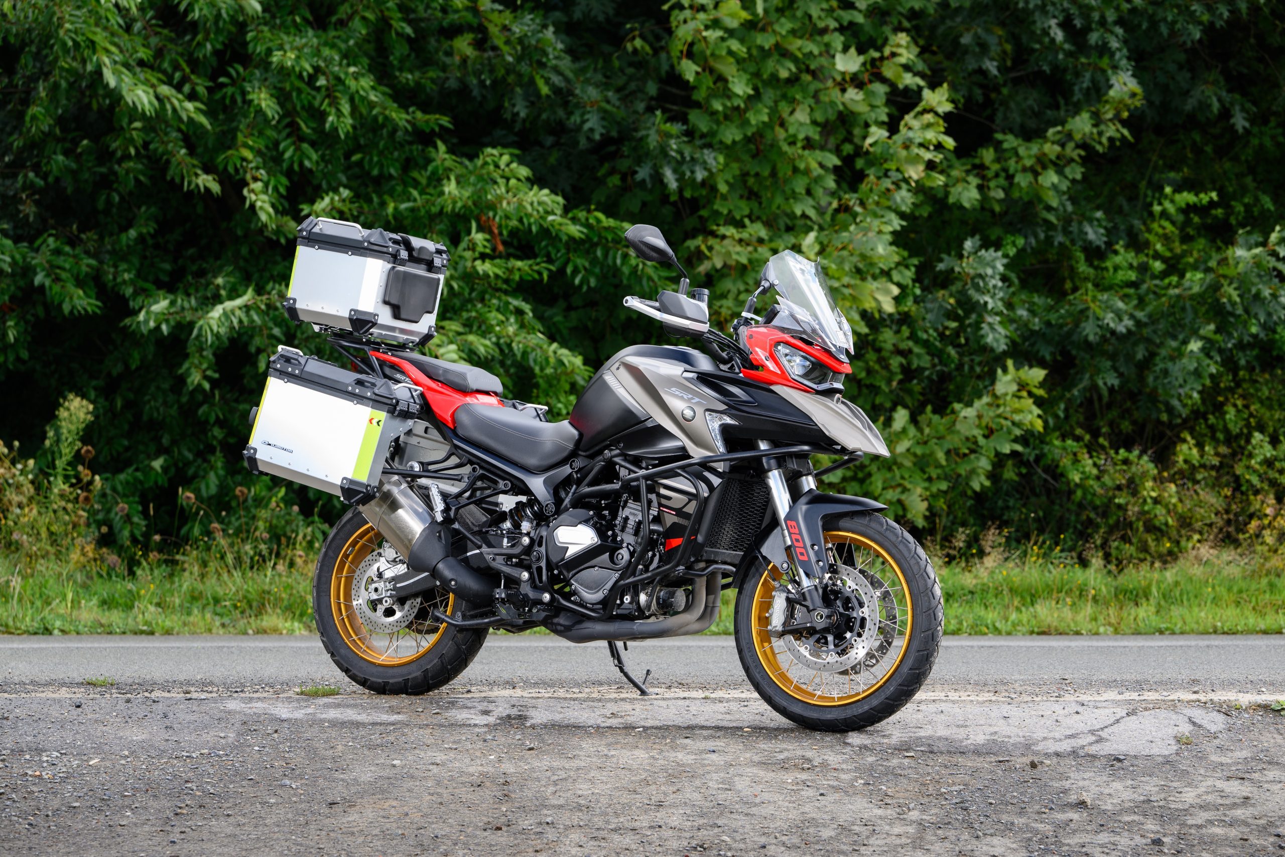 BMW F 800 GS QJMotor SRT 800 SX Touring