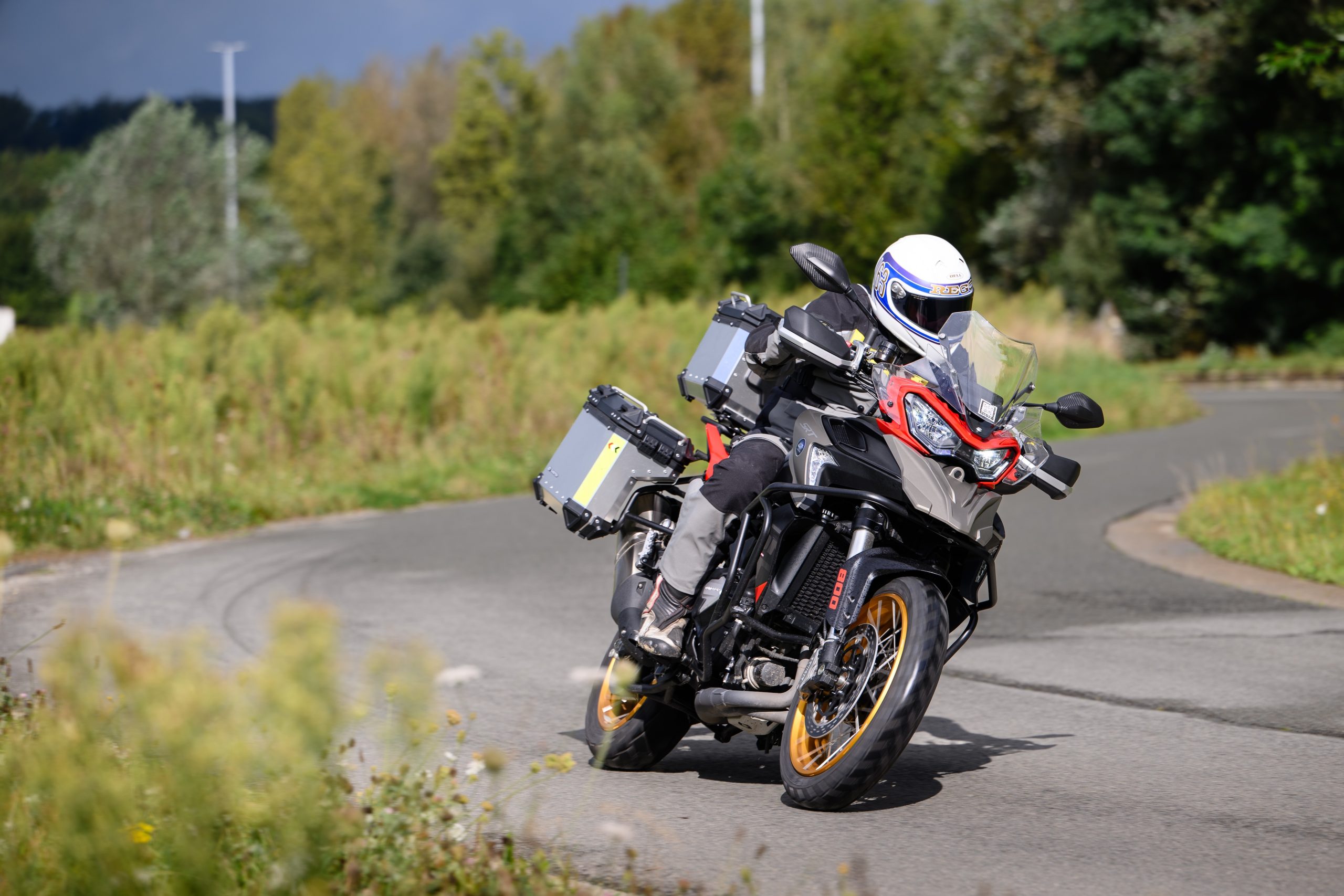 BMW F 800 GS QJMotor SRT 800 SX Touring