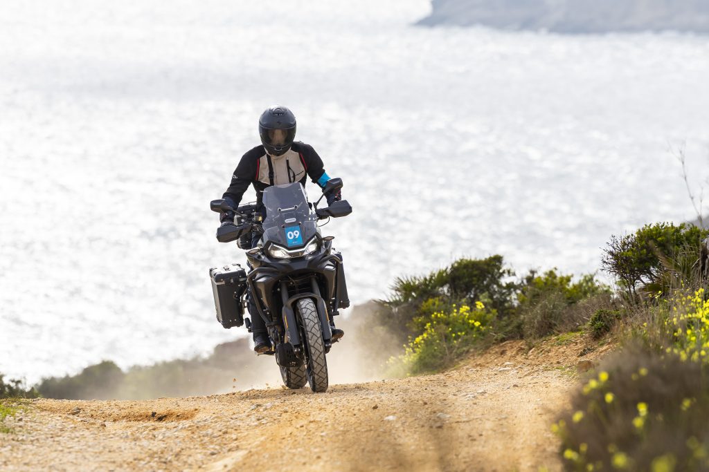 CFMoto 700MT Adventure
