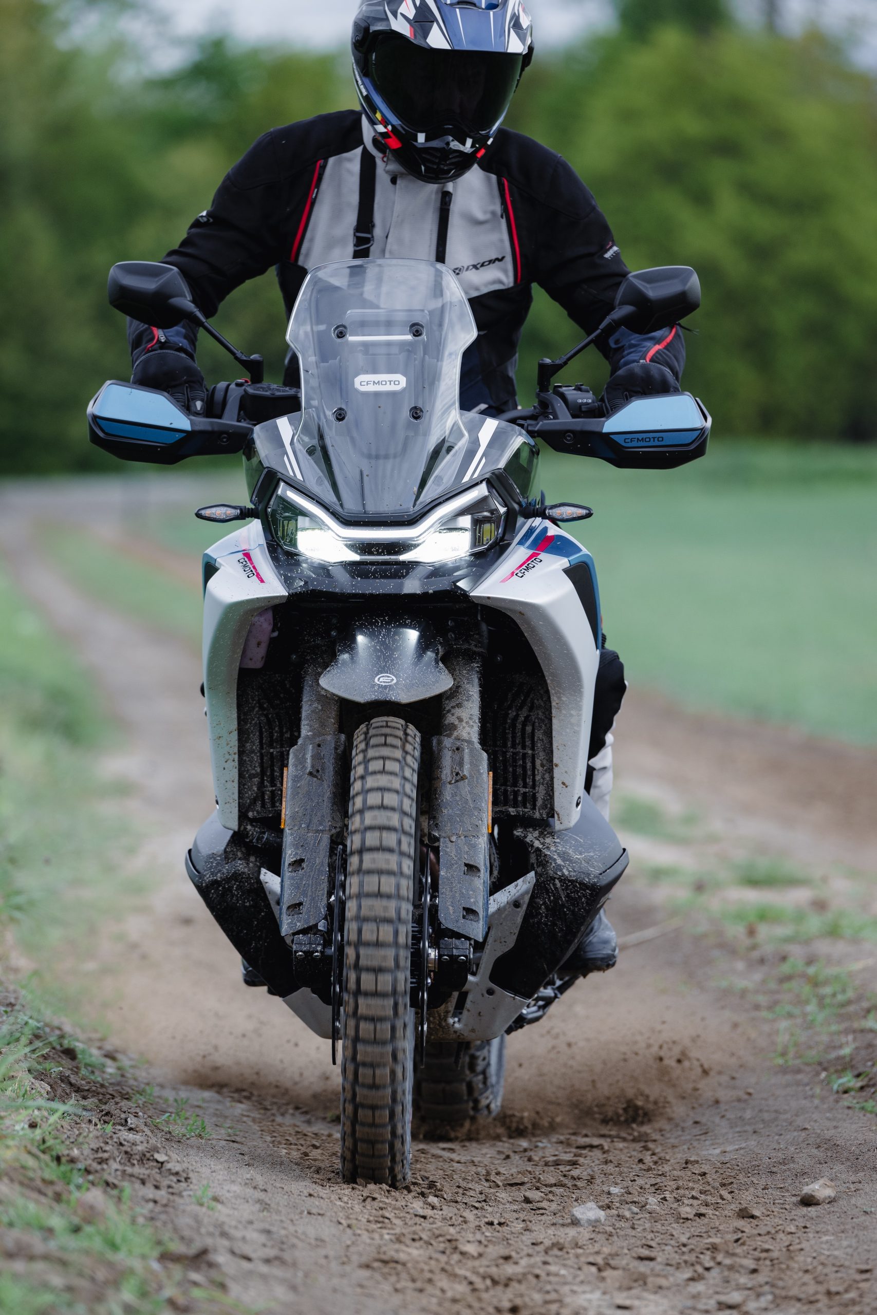 CFMoto 800MT-X