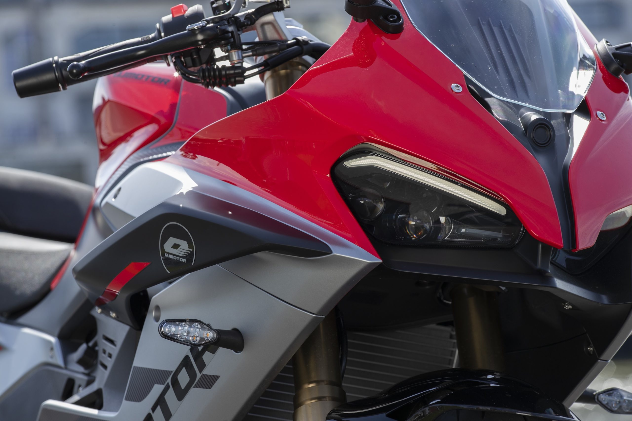 QJMotor SRK 600 RS