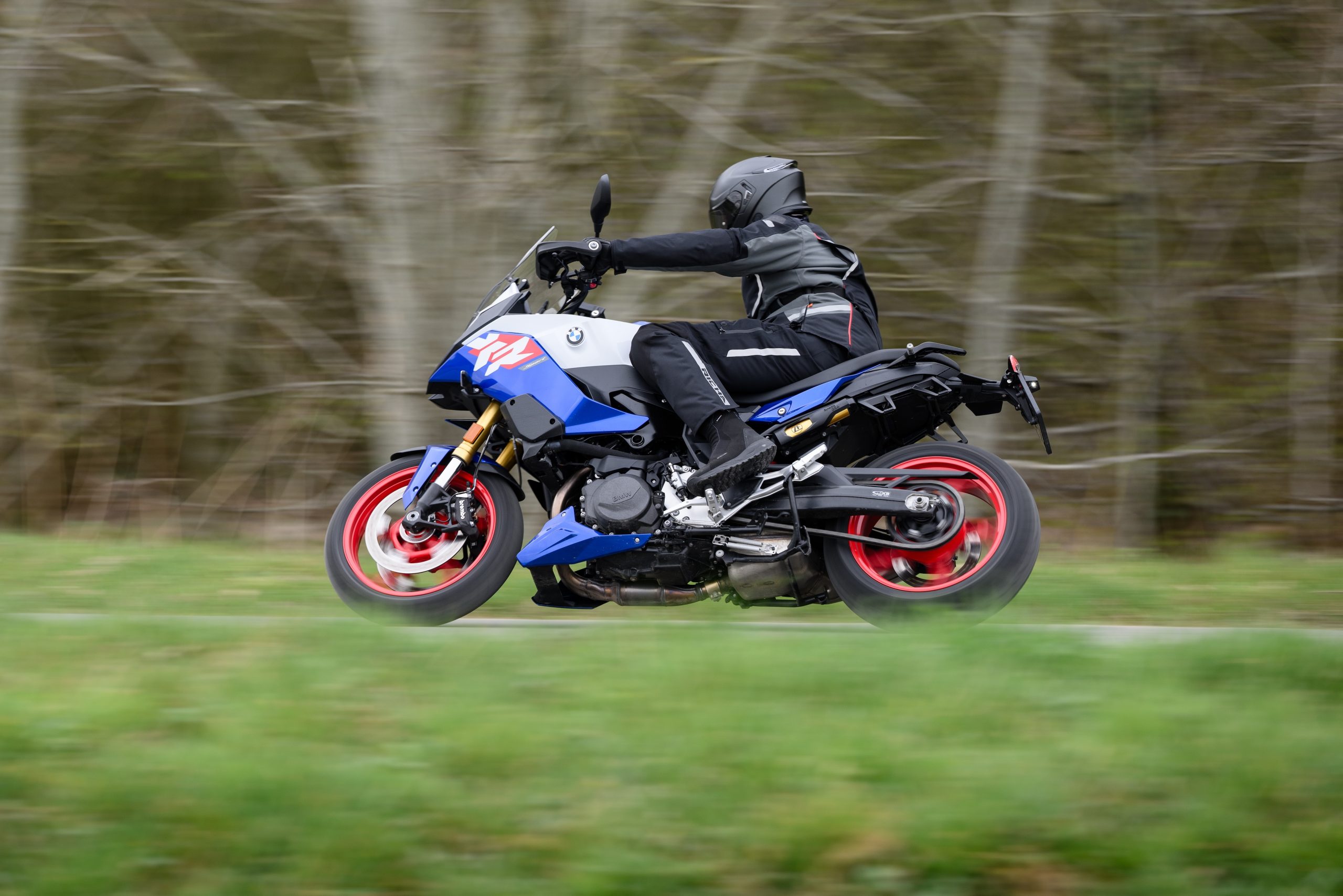 BMW F 900 XR