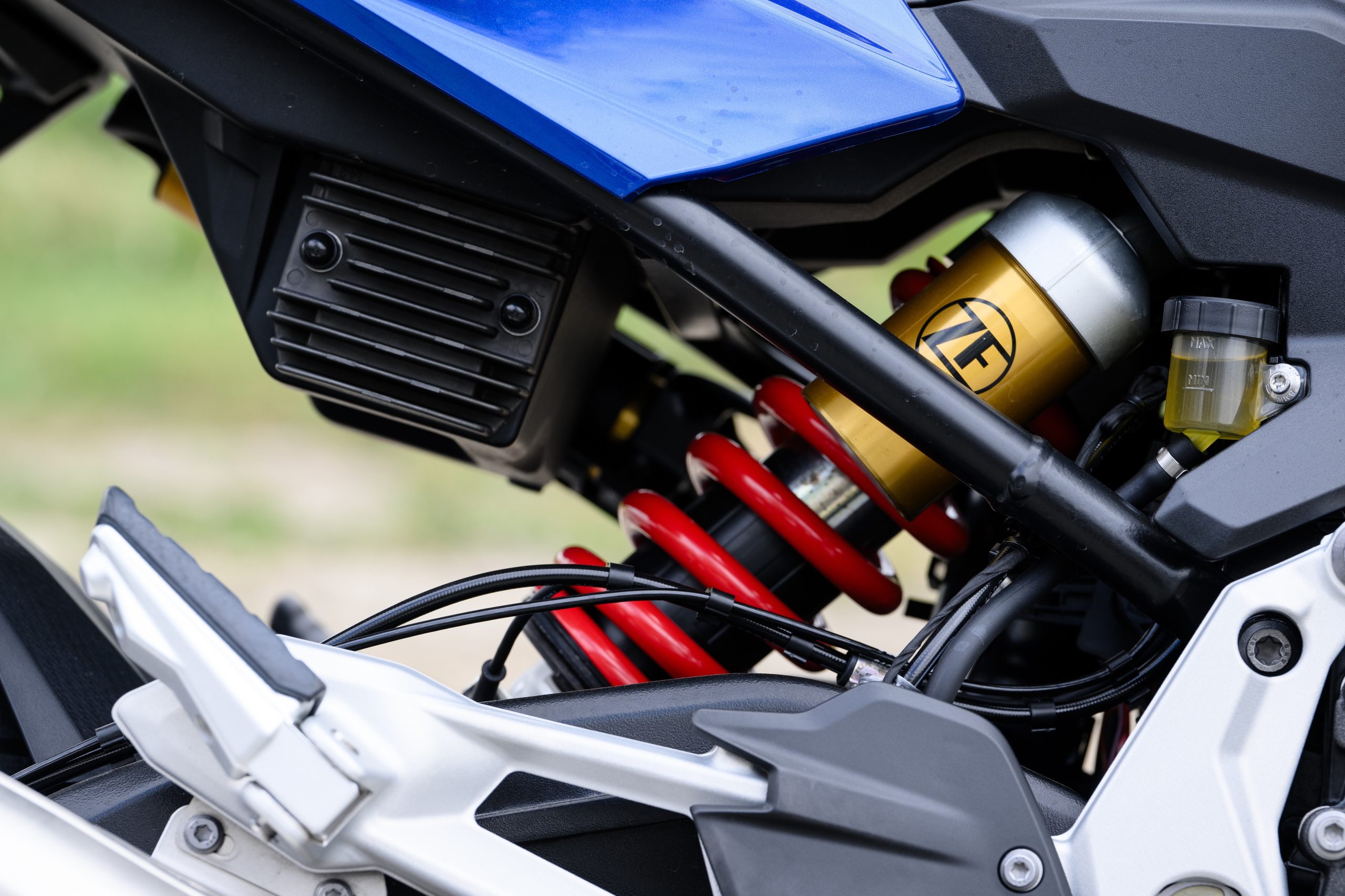 BMW F 900 XR