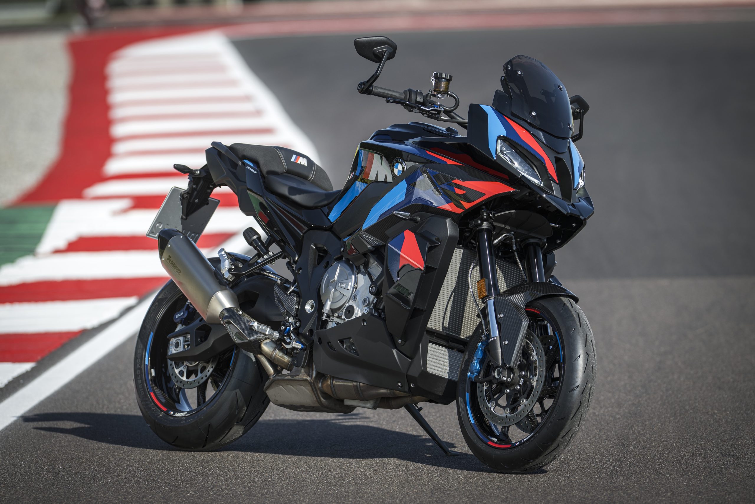 BMW M 1000 XR