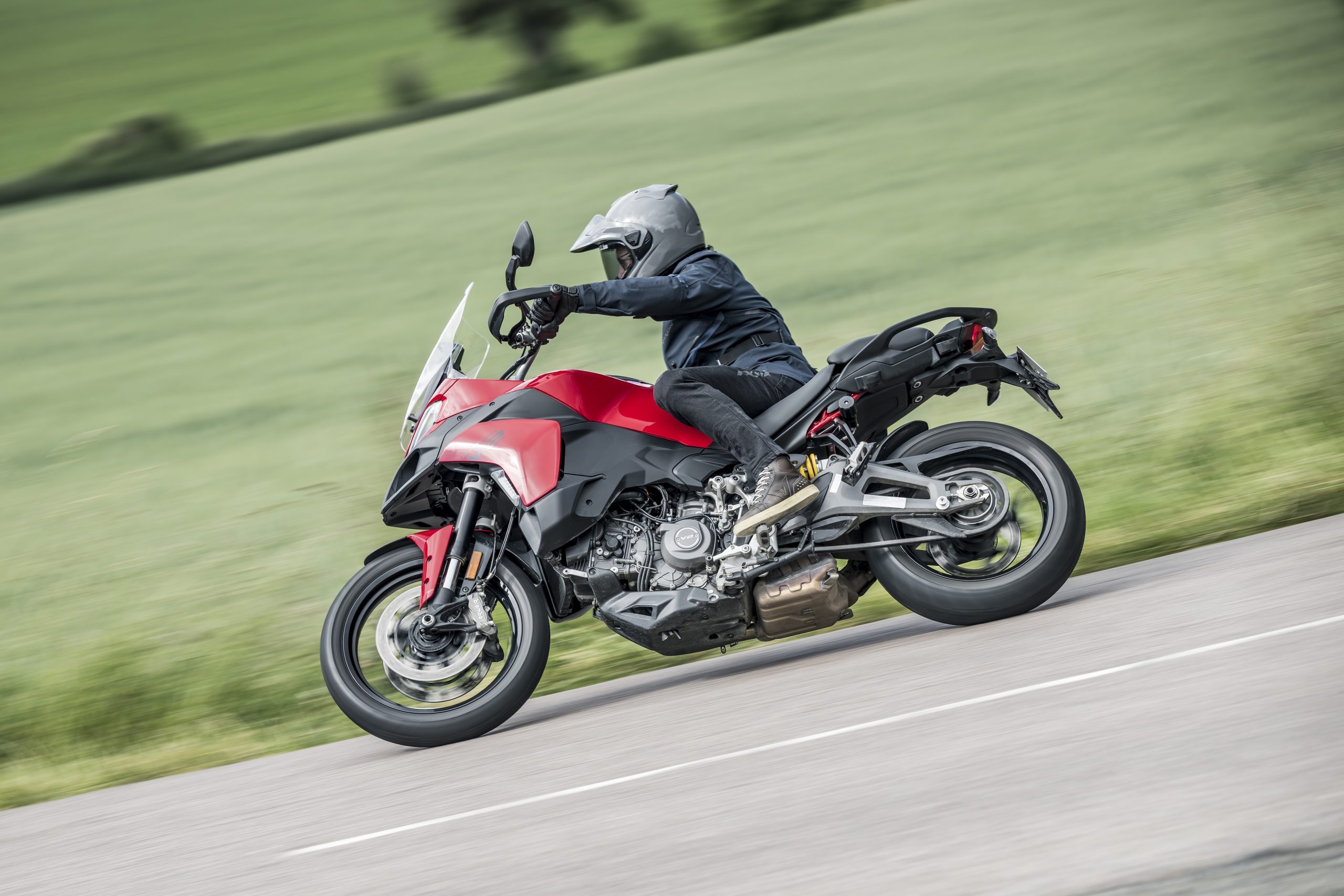 BMW F 900 XR Ducati Multistrada V2 Triumph Tiger Sport 800 Yamaha Tracer 9