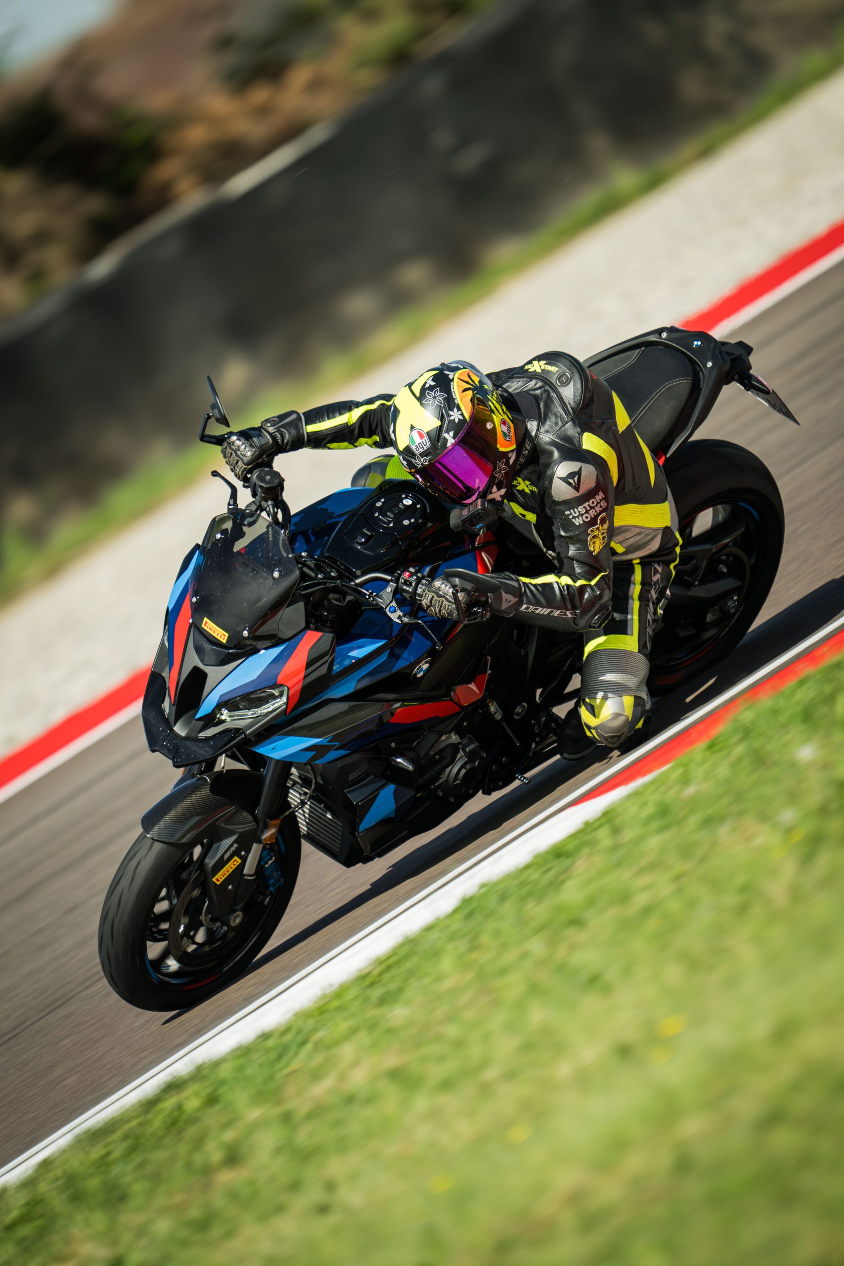 BMW M 1000 XR