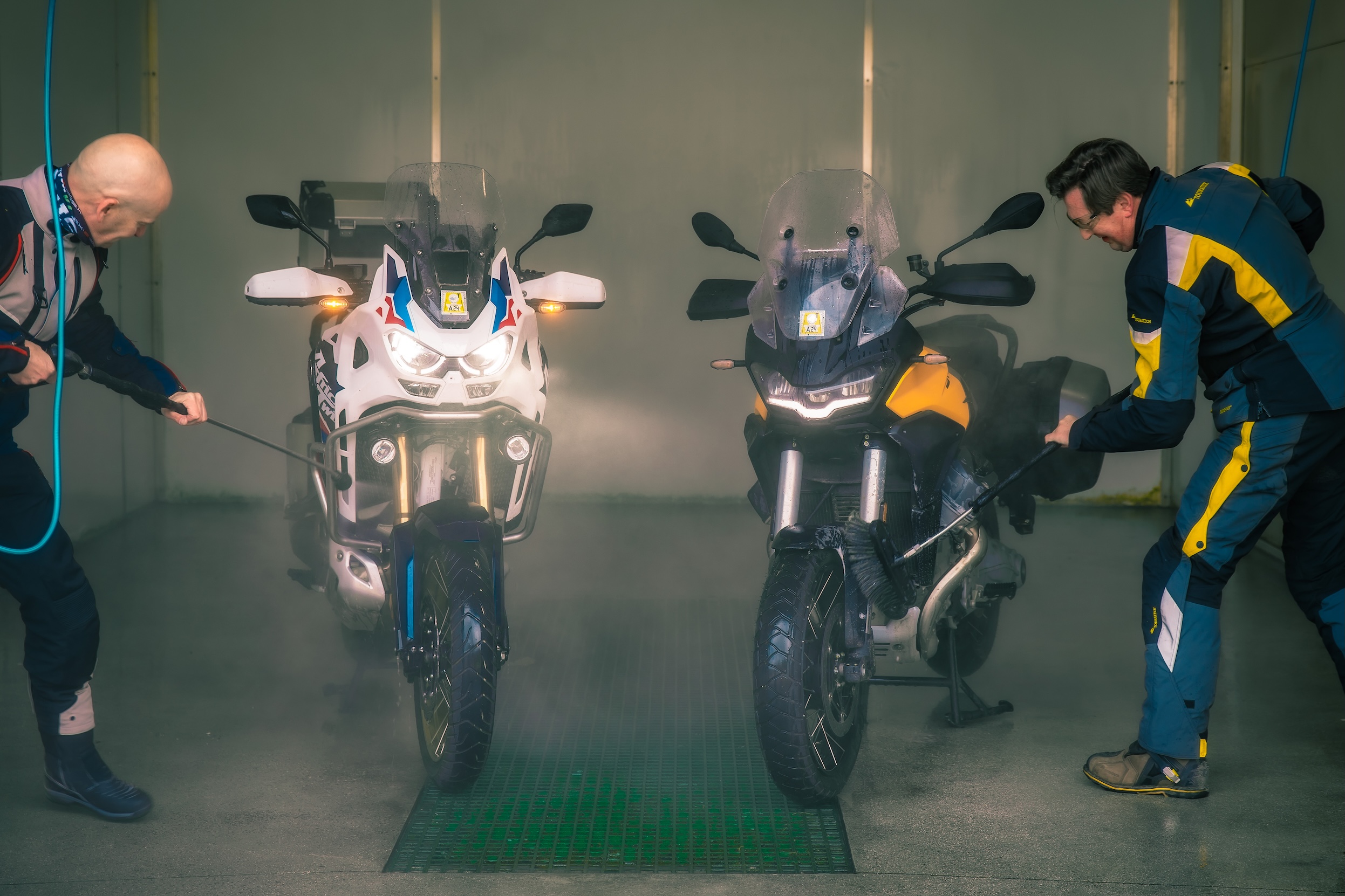 Dolomieten Moto Guzzi Stelvio Honda Africa Twin
