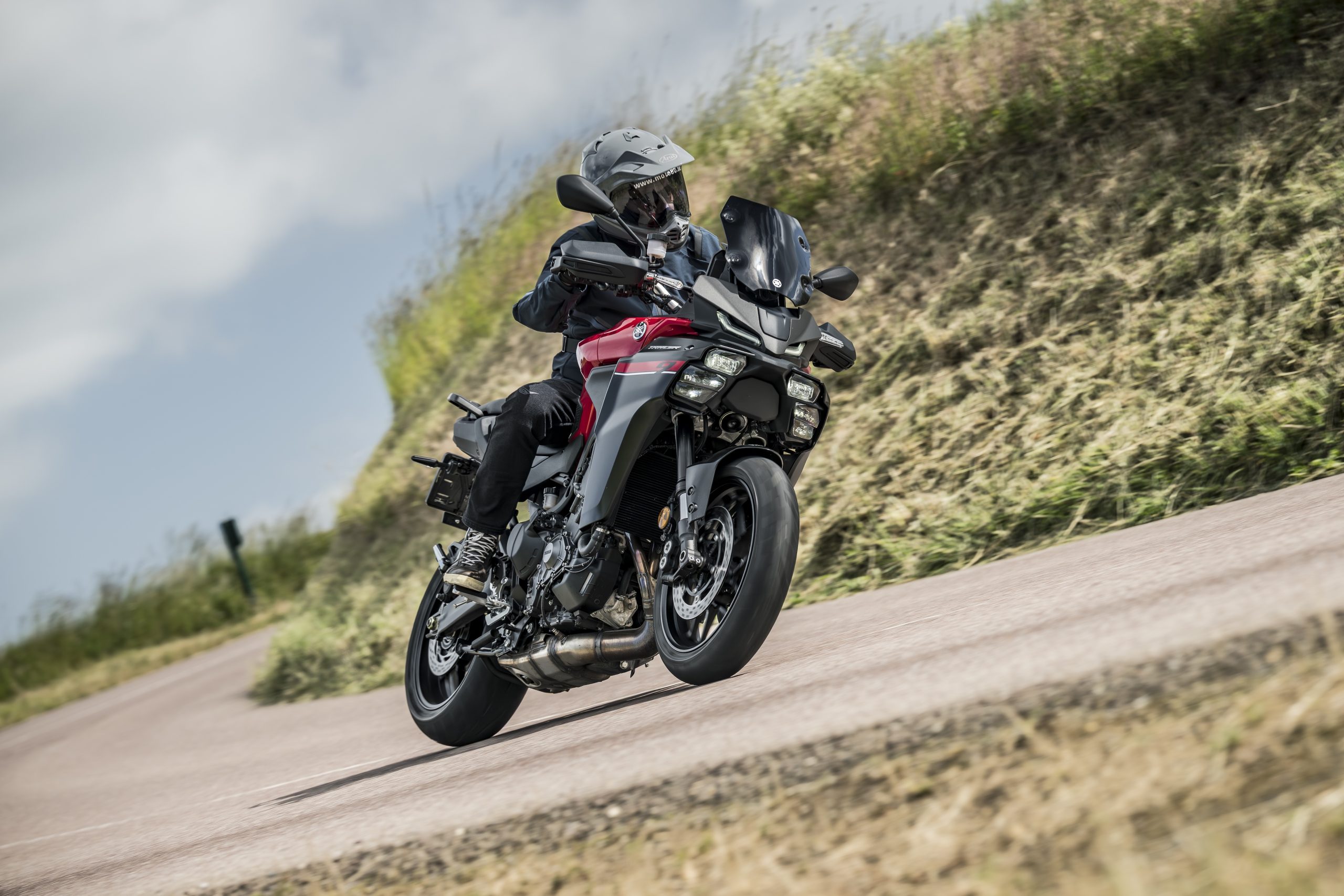 BMW F 900 XR Ducati Multistrada V2 Triumph Tiger Sport 800 Yamaha Tracer 9