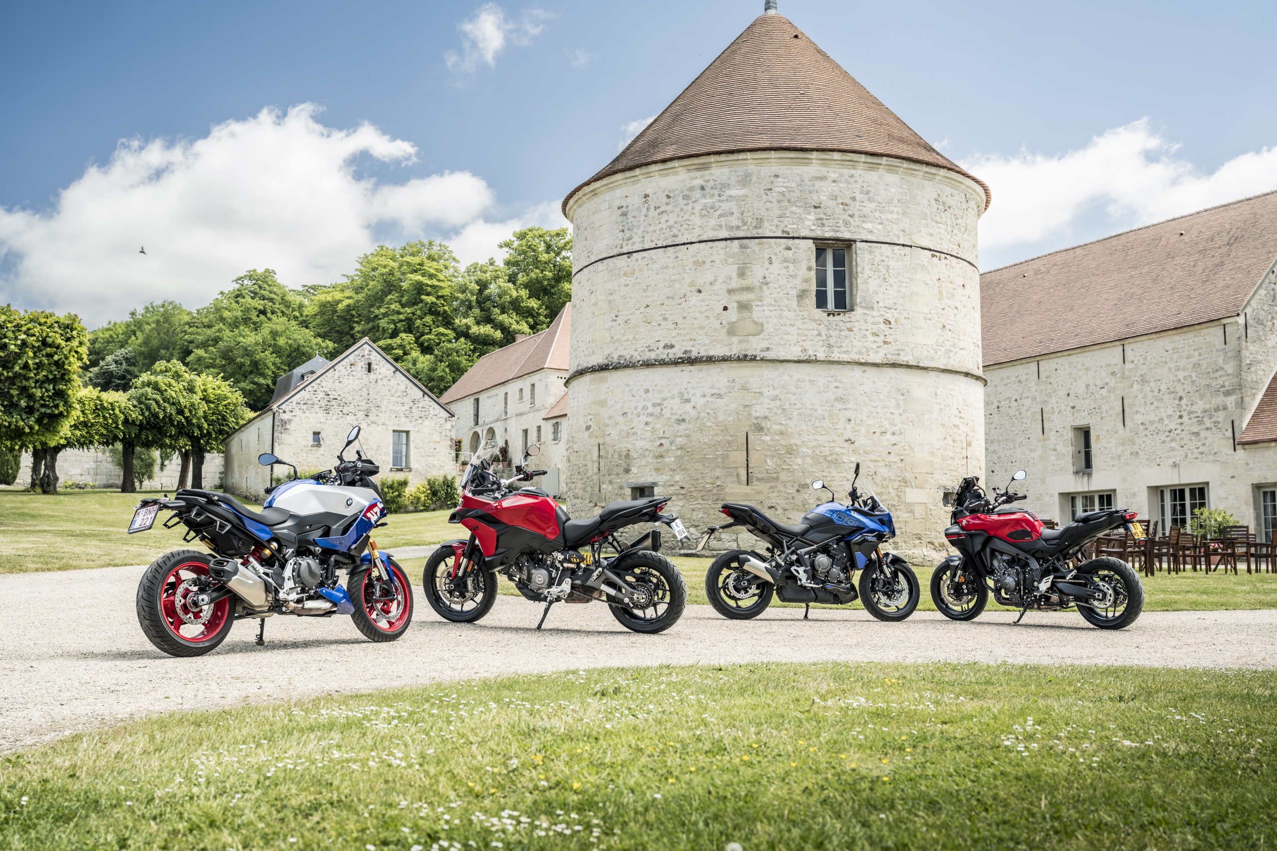 BMW F 900 XR Ducati Multistrada V2 Triumph Tiger Sport 800 Yamaha Tracer 9