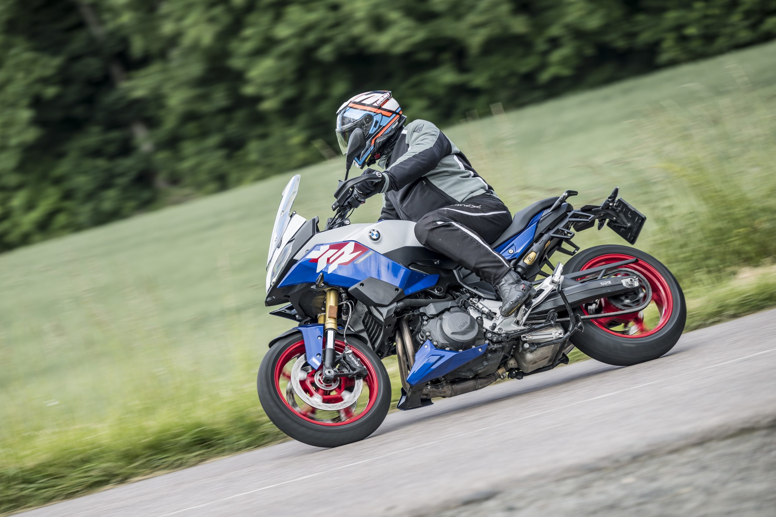 BMW F 900 XR Ducati Multistrada V2 Triumph Tiger Sport 800 Yamaha Tracer 9