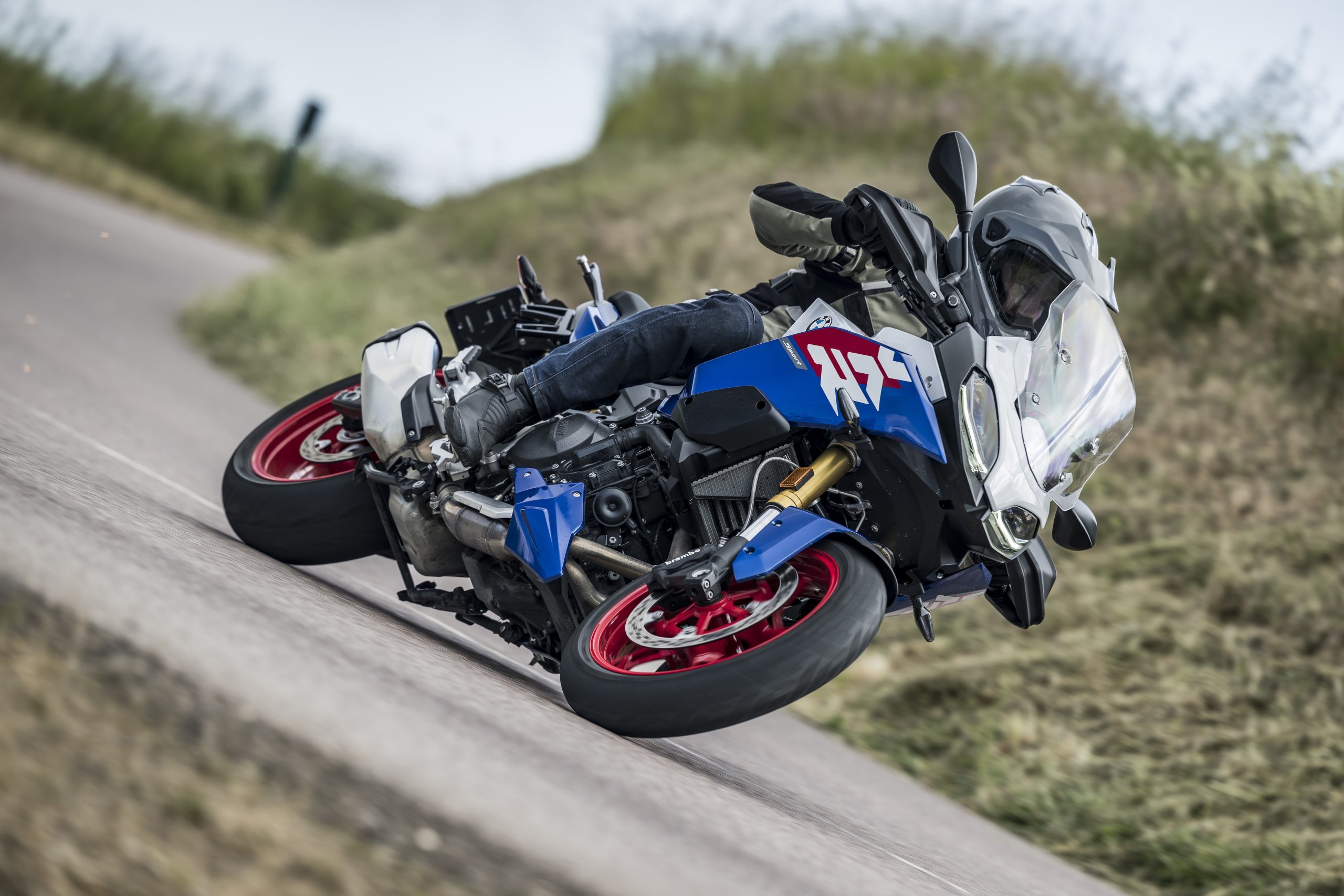 BMW F 900 XR Ducati Multistrada V2 Triumph Tiger Sport 800 Yamaha Tracer 9