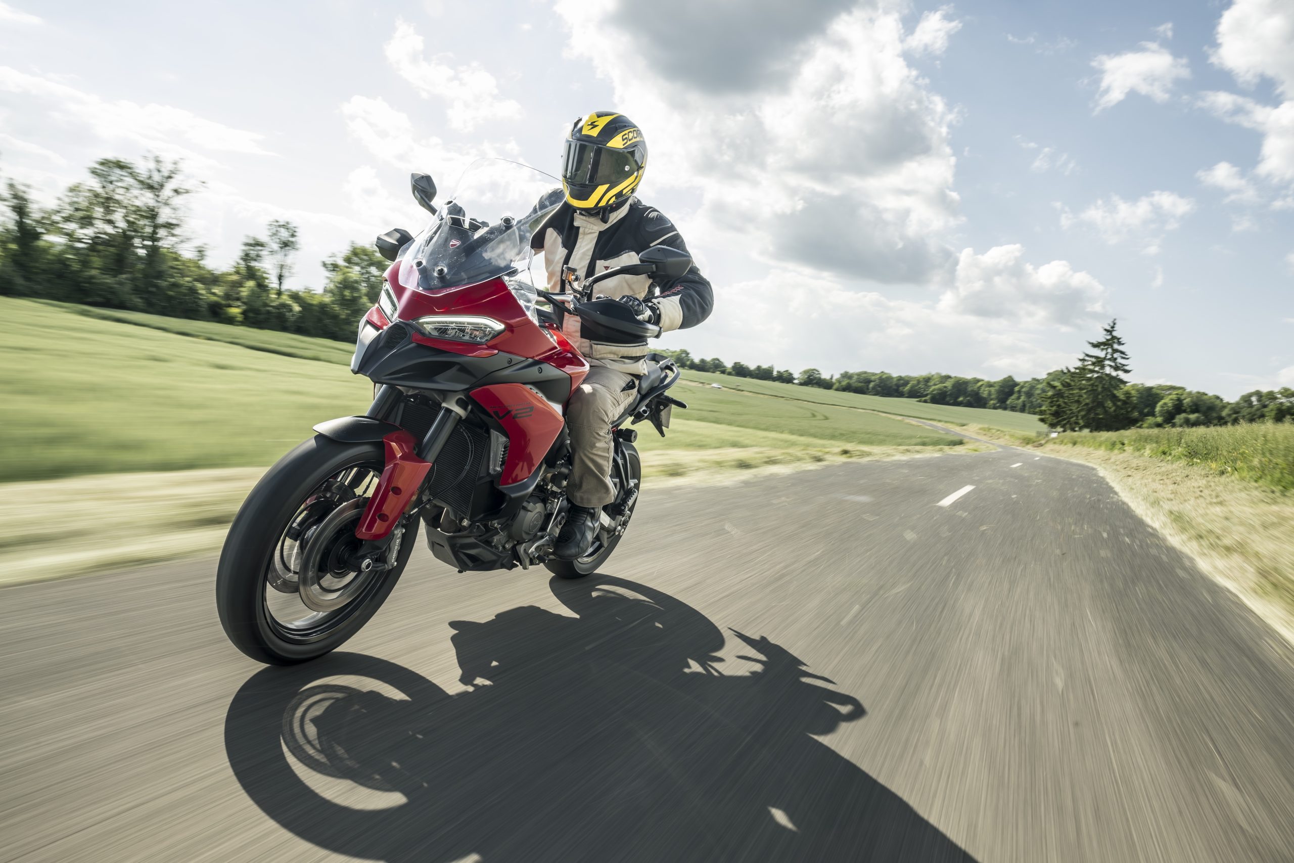 BMW F 900 XR Ducati Multistrada V2 Triumph Tiger Sport 800 Yamaha Tracer 9