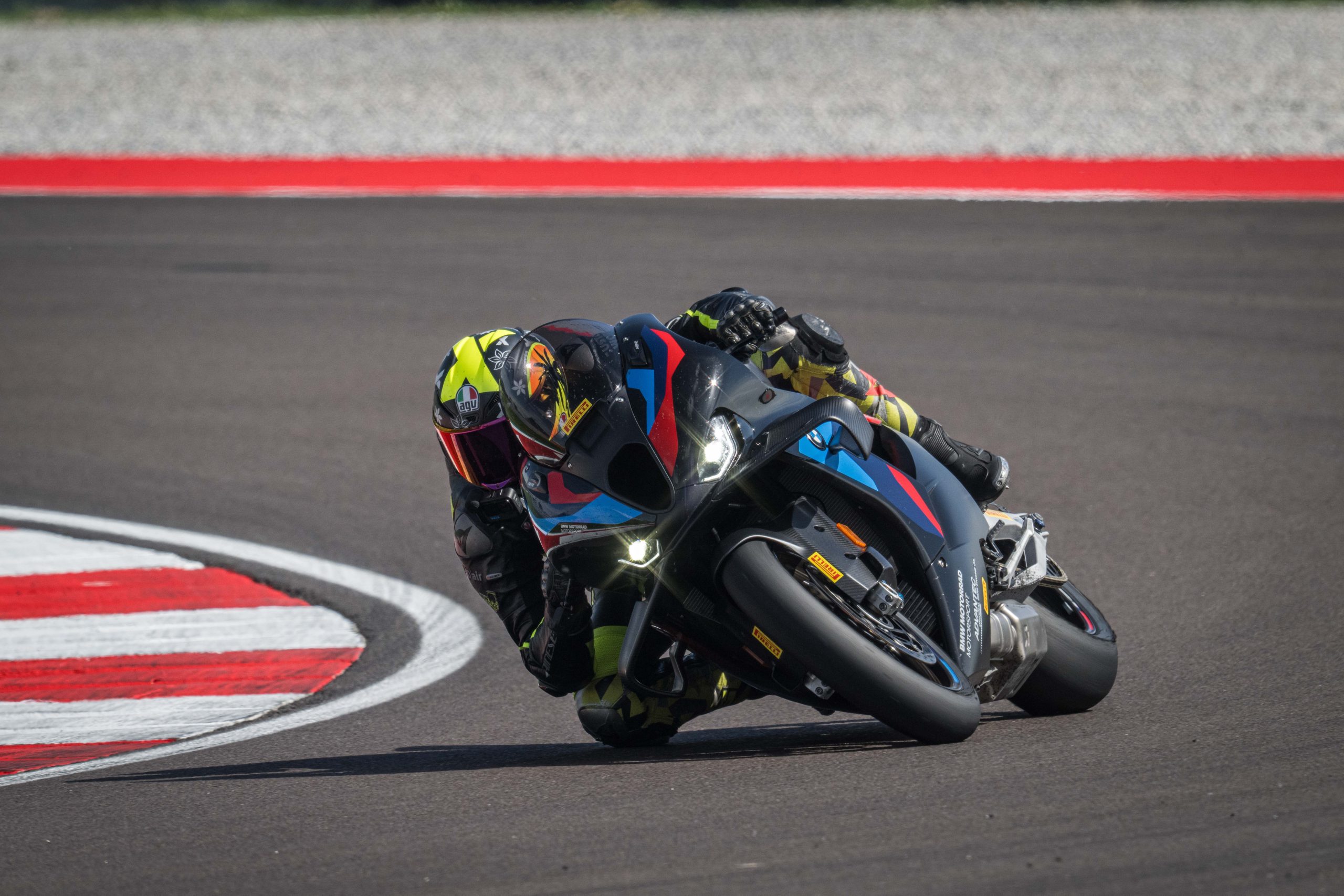 BMW M 1000 RR