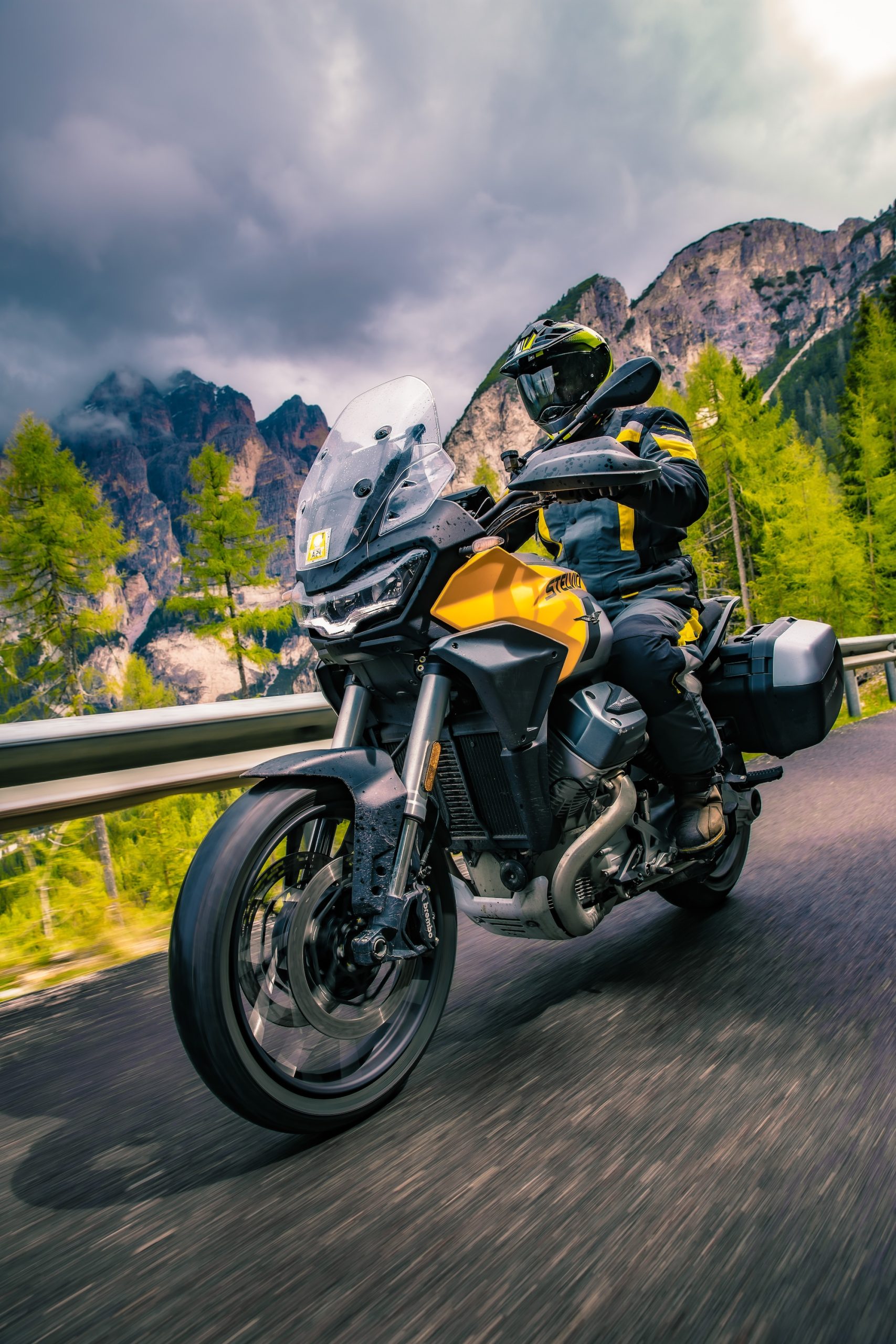 Dolomieten Moto Guzzi Stelvio Honda Africa Twin