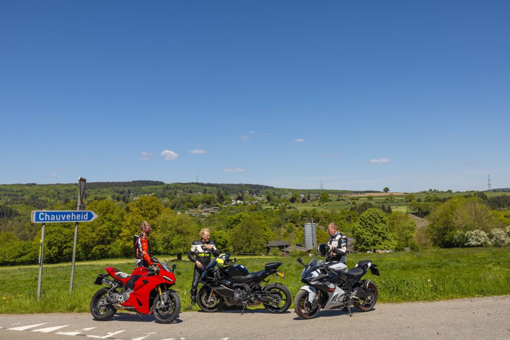 CFMoto 675SR-R vs Ducati Panigale V2 S vs Yamaha R9