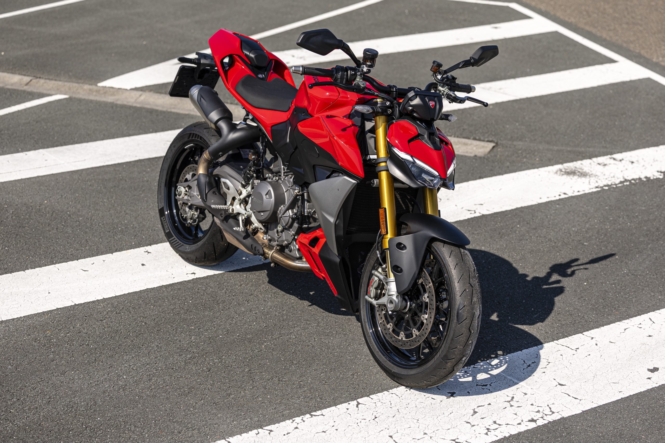 Ducati Streetfighter V2 S
