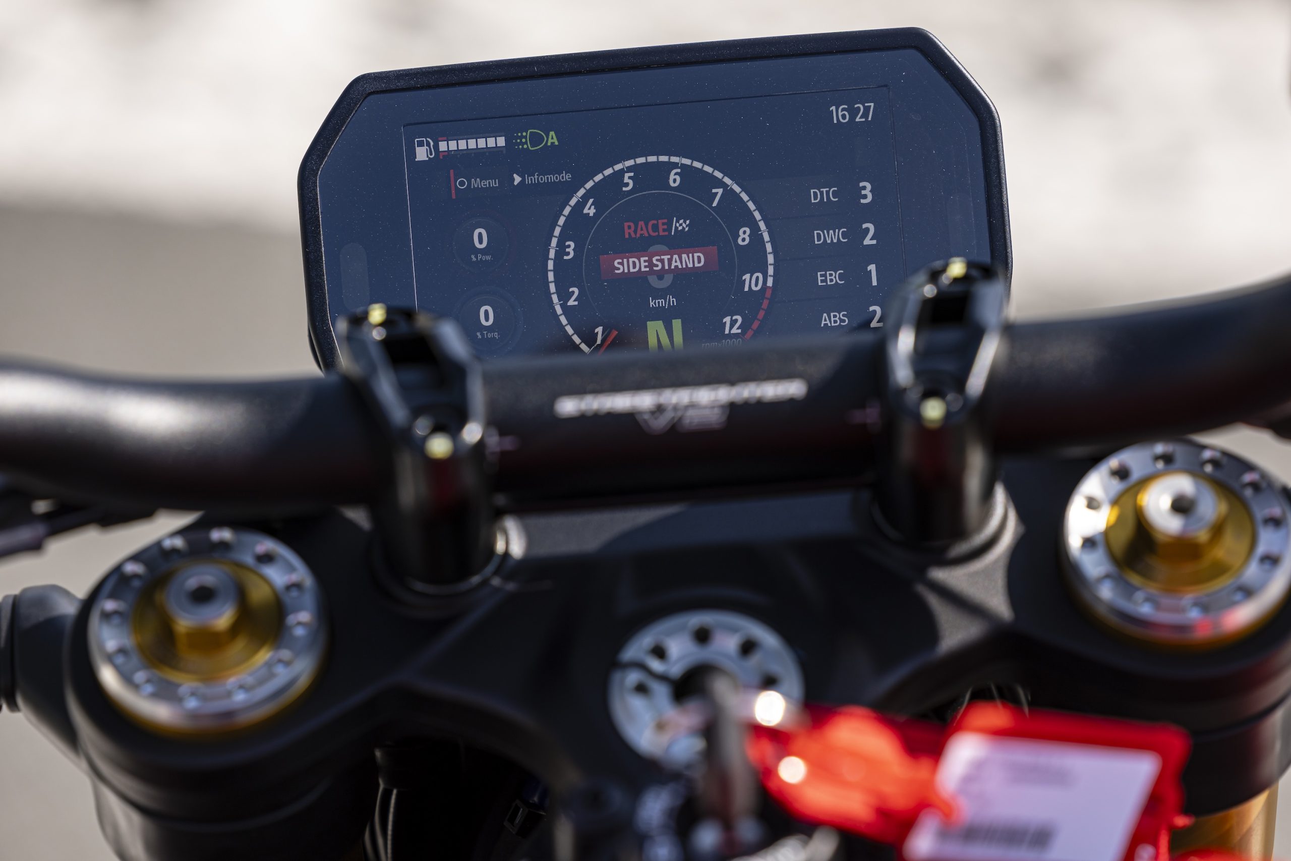 Ducati Streetfighter V2 S