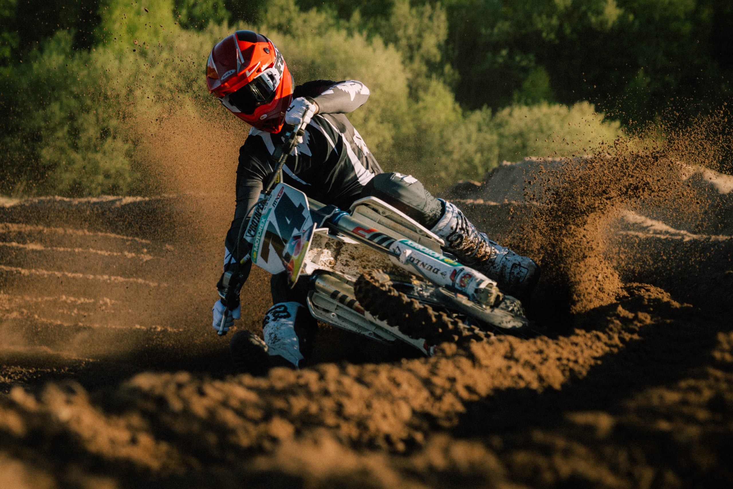 Bell Moto-10 GP