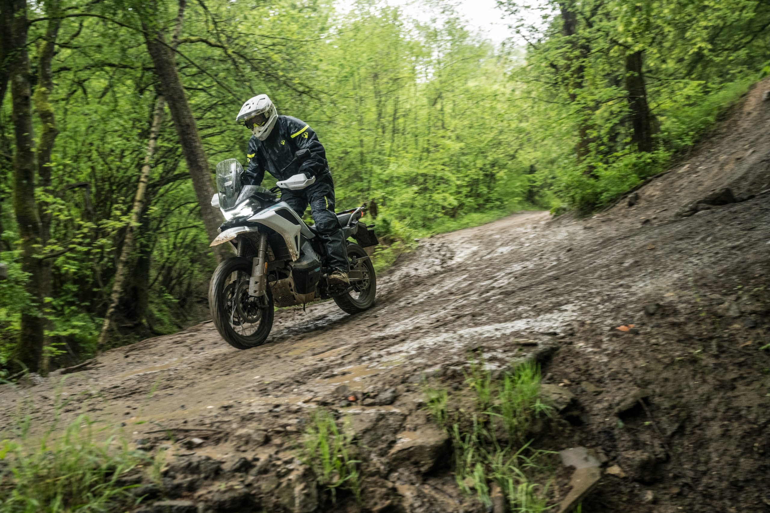 CFMoto 1000MT-X